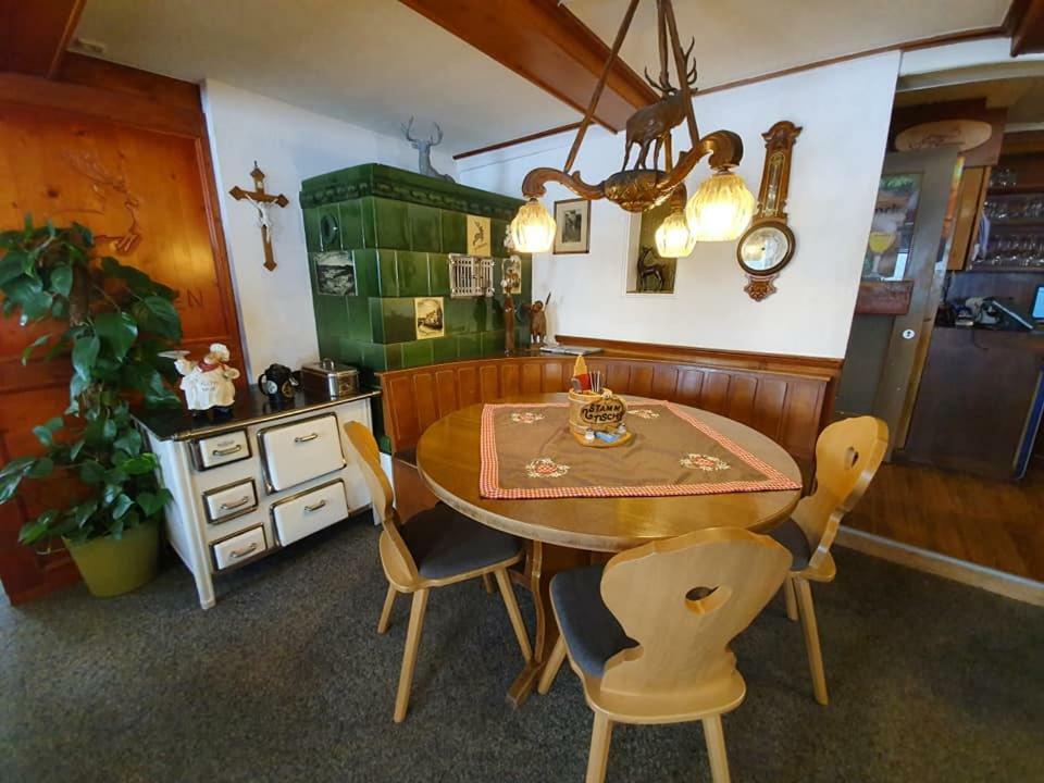 Gasthaus Zum Hirschen Furtwangen Dış mekan fotoğraf