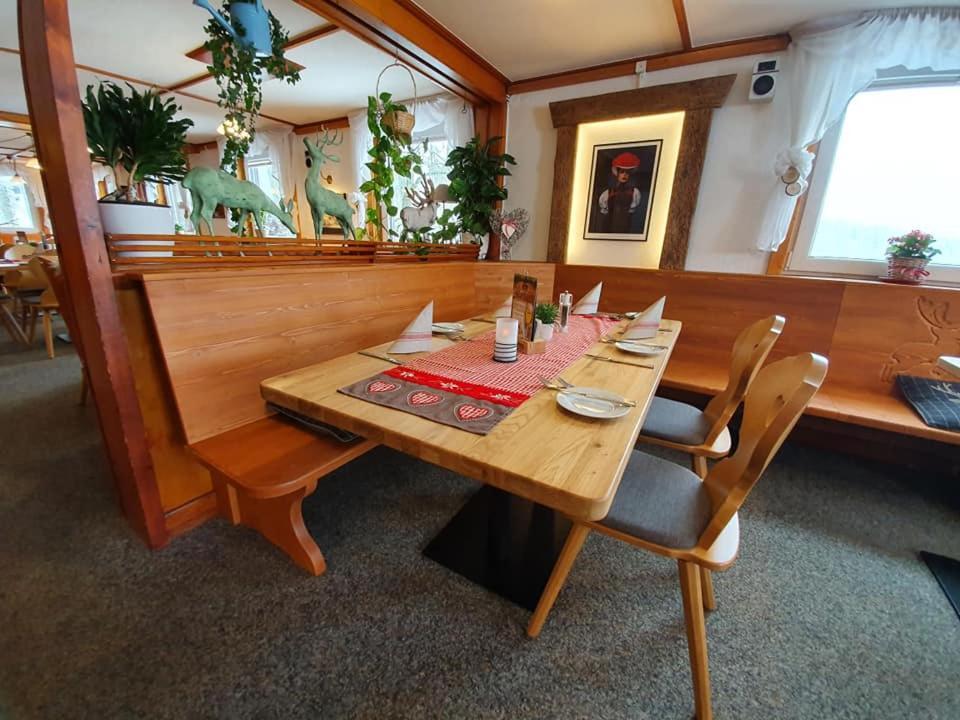 Gasthaus Zum Hirschen Furtwangen Dış mekan fotoğraf