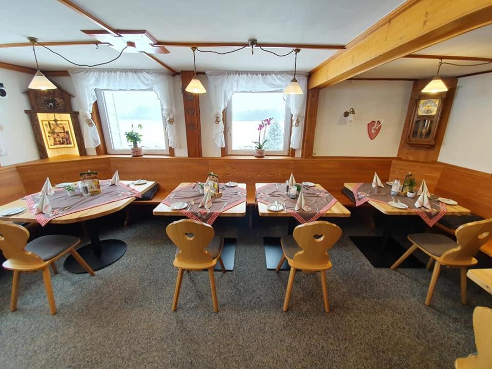 Gasthaus Zum Hirschen Furtwangen Dış mekan fotoğraf